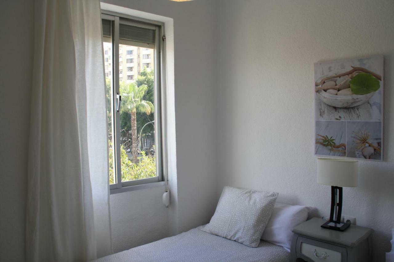 Apartamento Tia Maria Apartment Malaga Ngoại thất bức ảnh